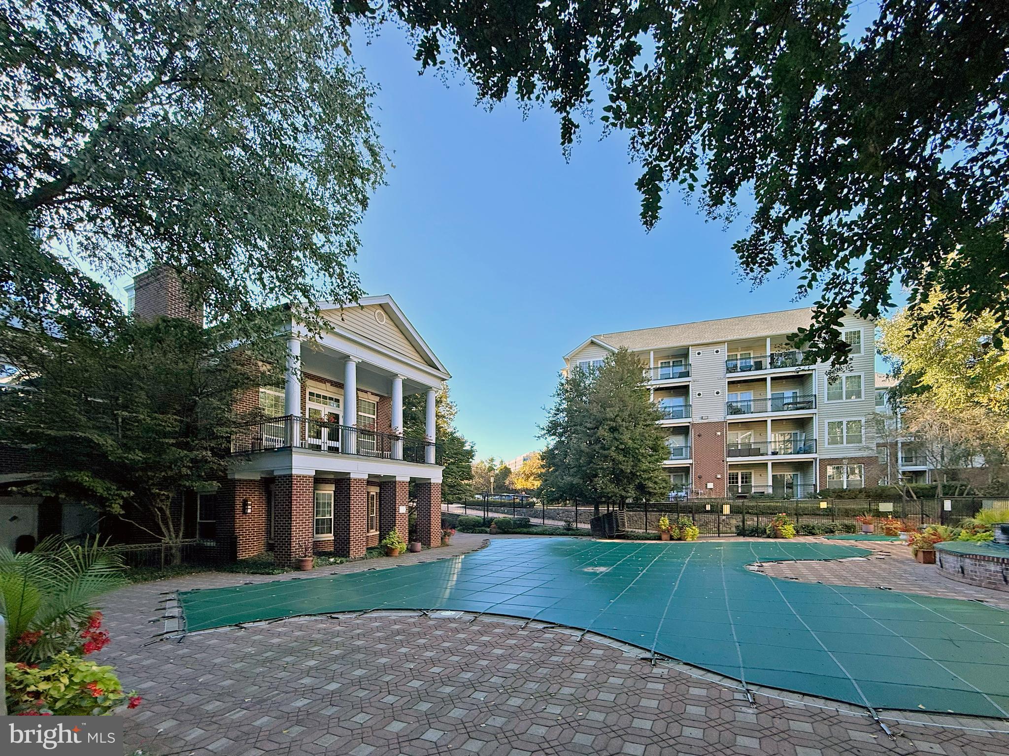 GATES OF MCLEAN - Residential