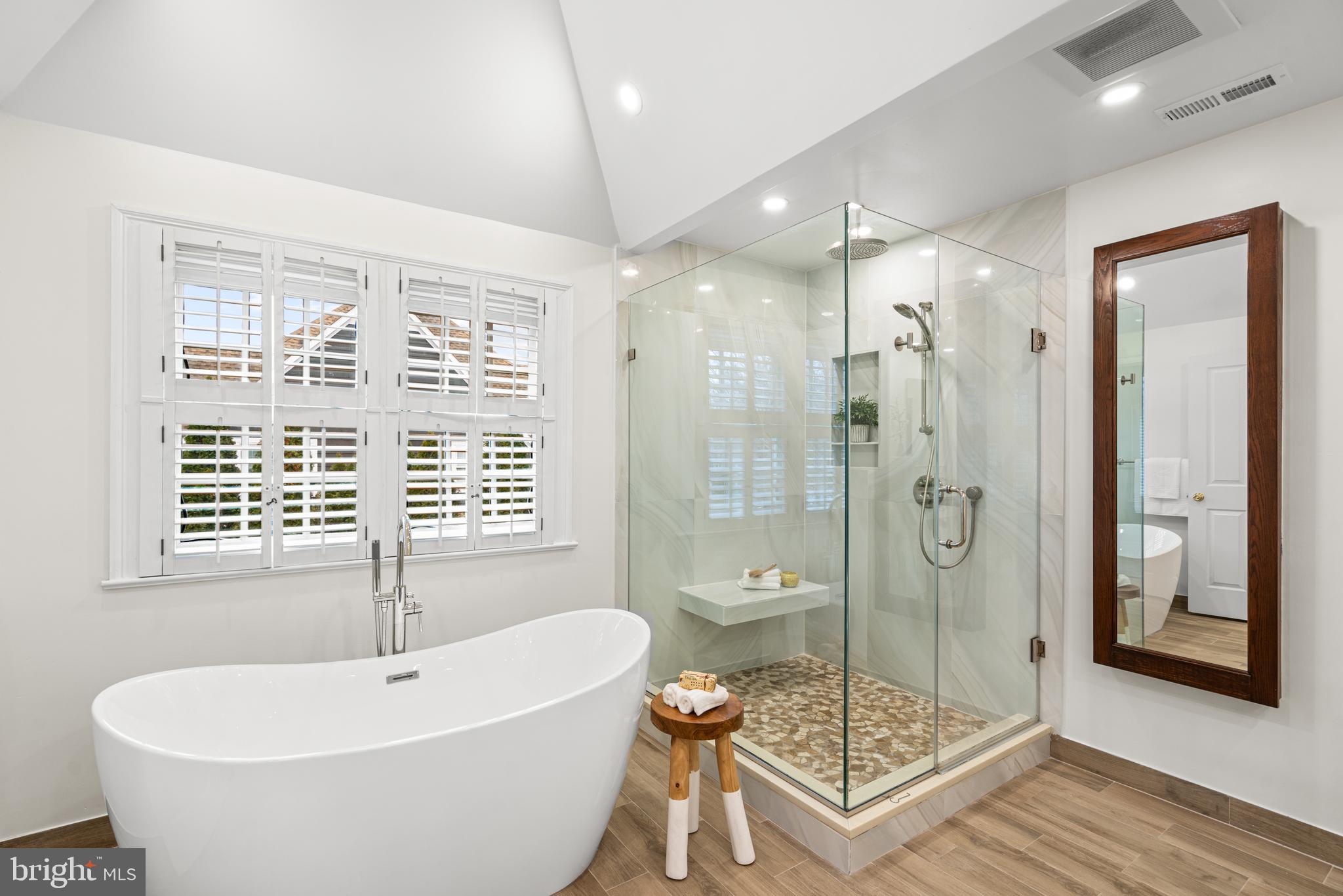 INVERNESS FOREST - Residential