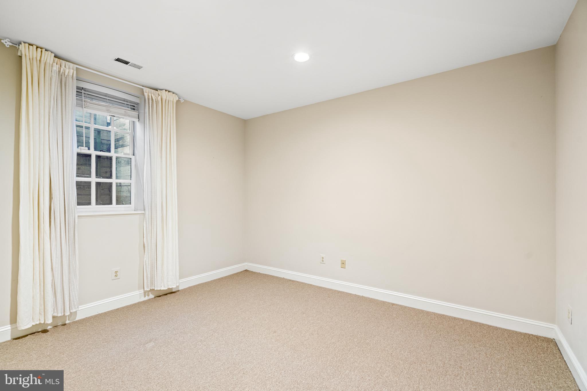 INVERNESS FOREST - Residential