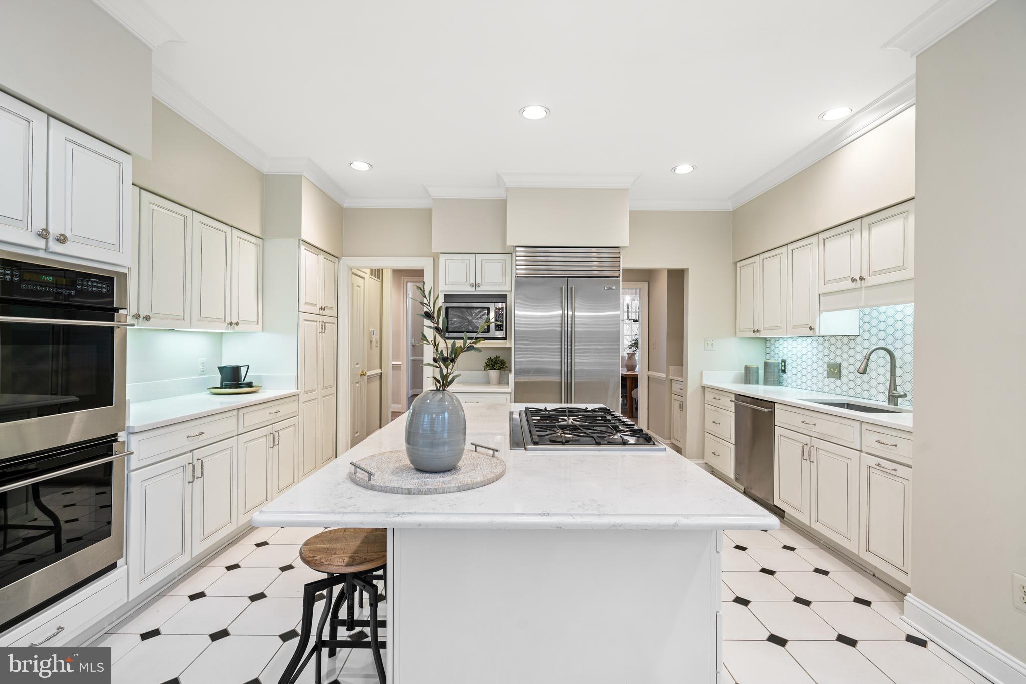 INVERNESS FOREST - Residential