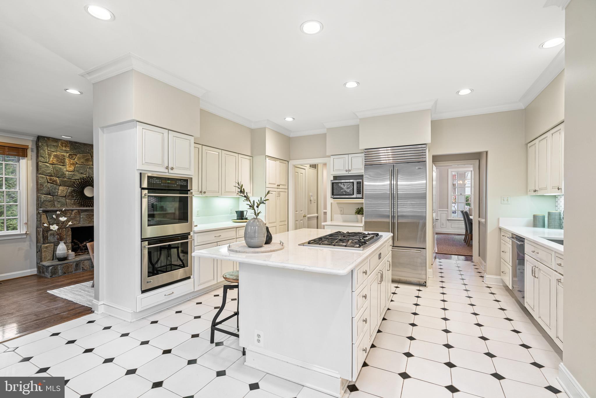 INVERNESS FOREST - Residential