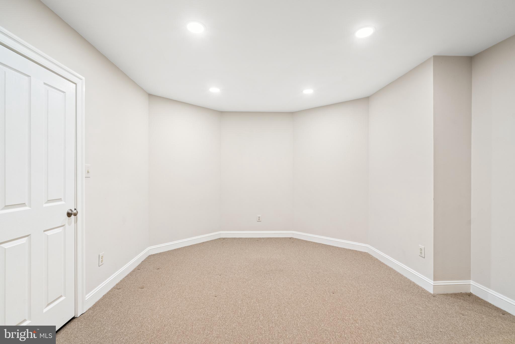 INVERNESS FOREST - Residential