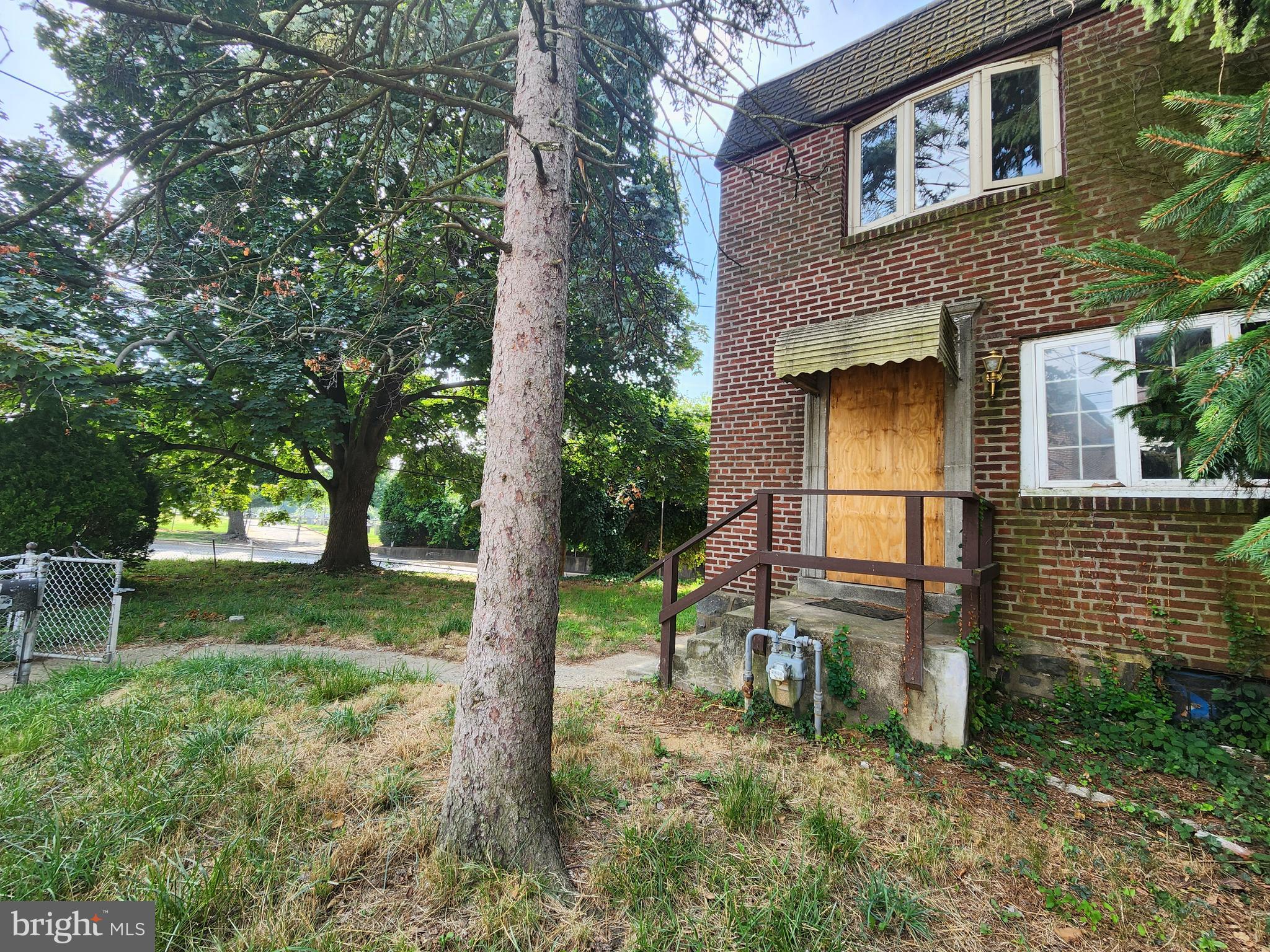 7000 GREENWOOD AVENUE