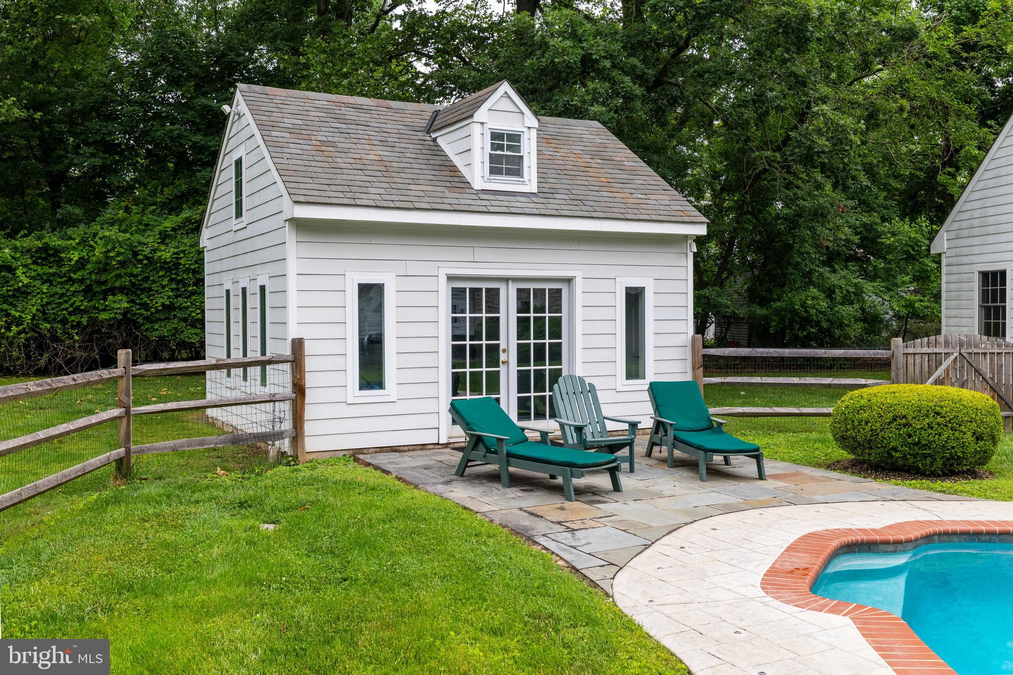 FLOURTOWN - Residential