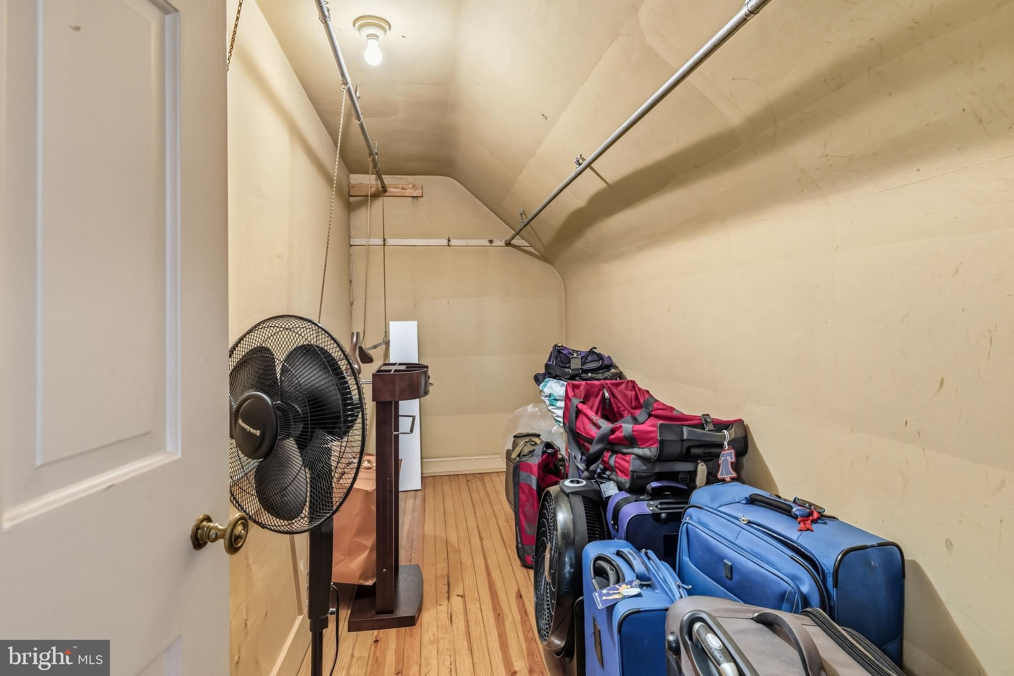 FLOURTOWN - Residential