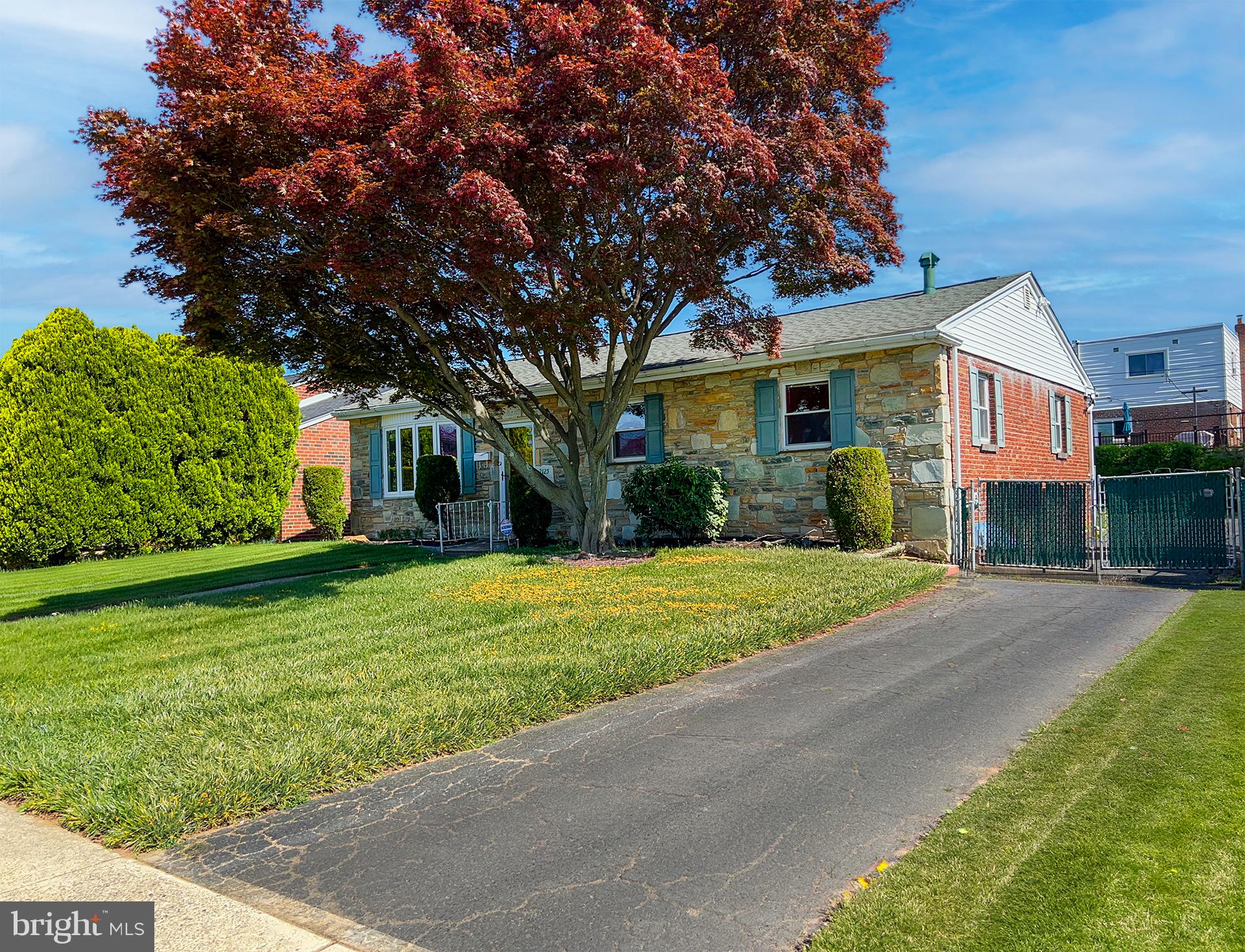 PHILADELPHIA (NORTHEAST) - Residential