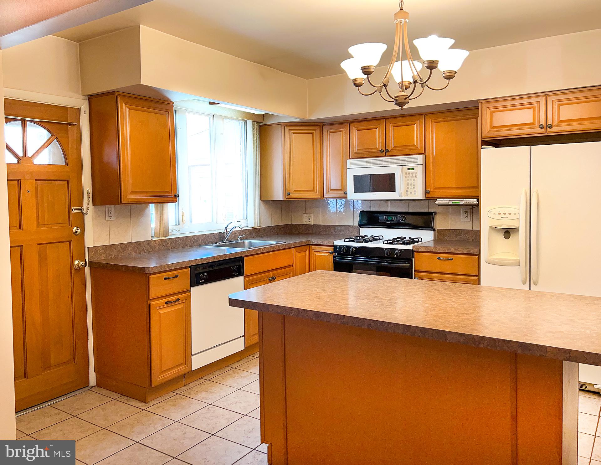 PHILADELPHIA (NORTHEAST) - Residential