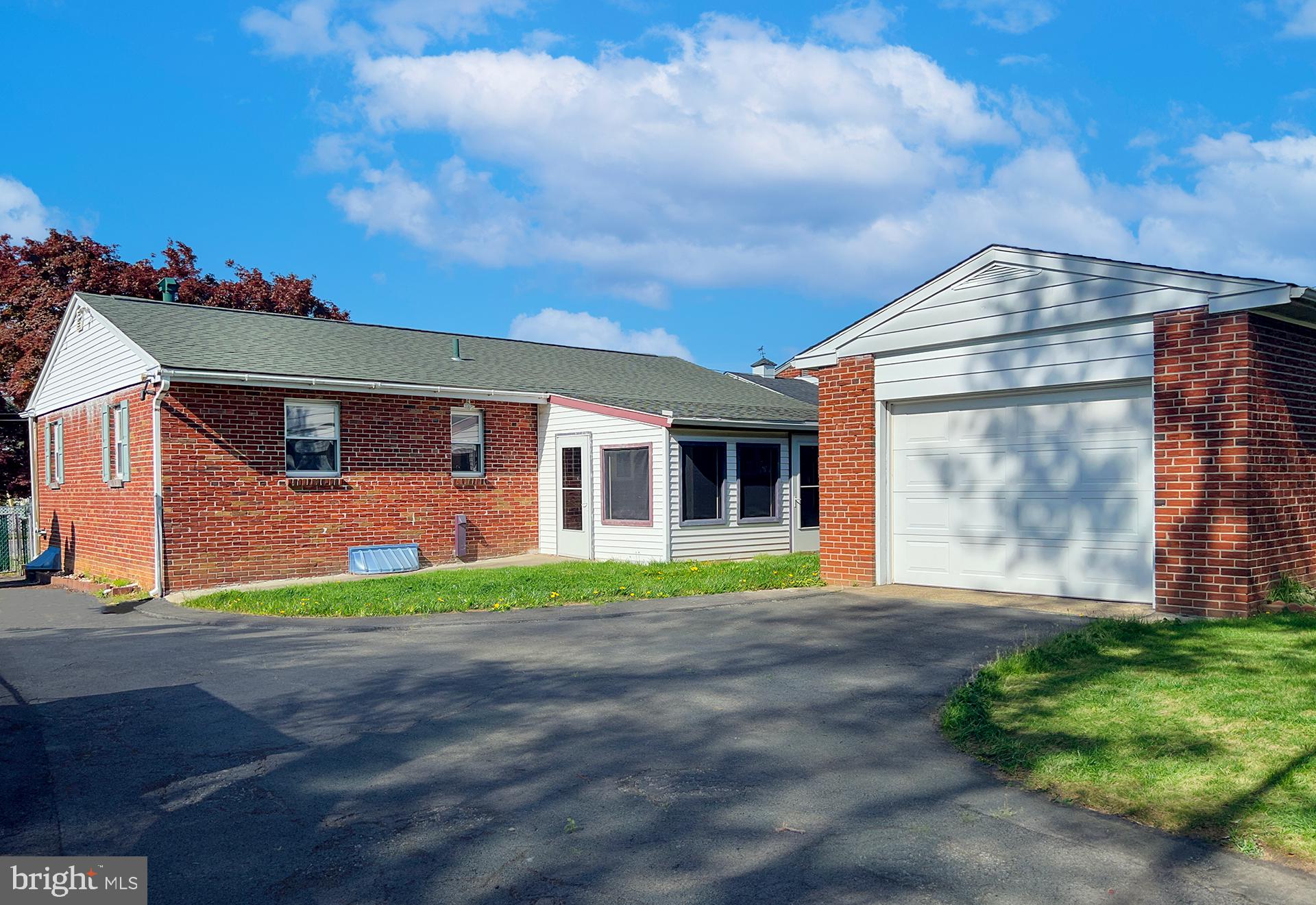 PHILADELPHIA (NORTHEAST) - Residential