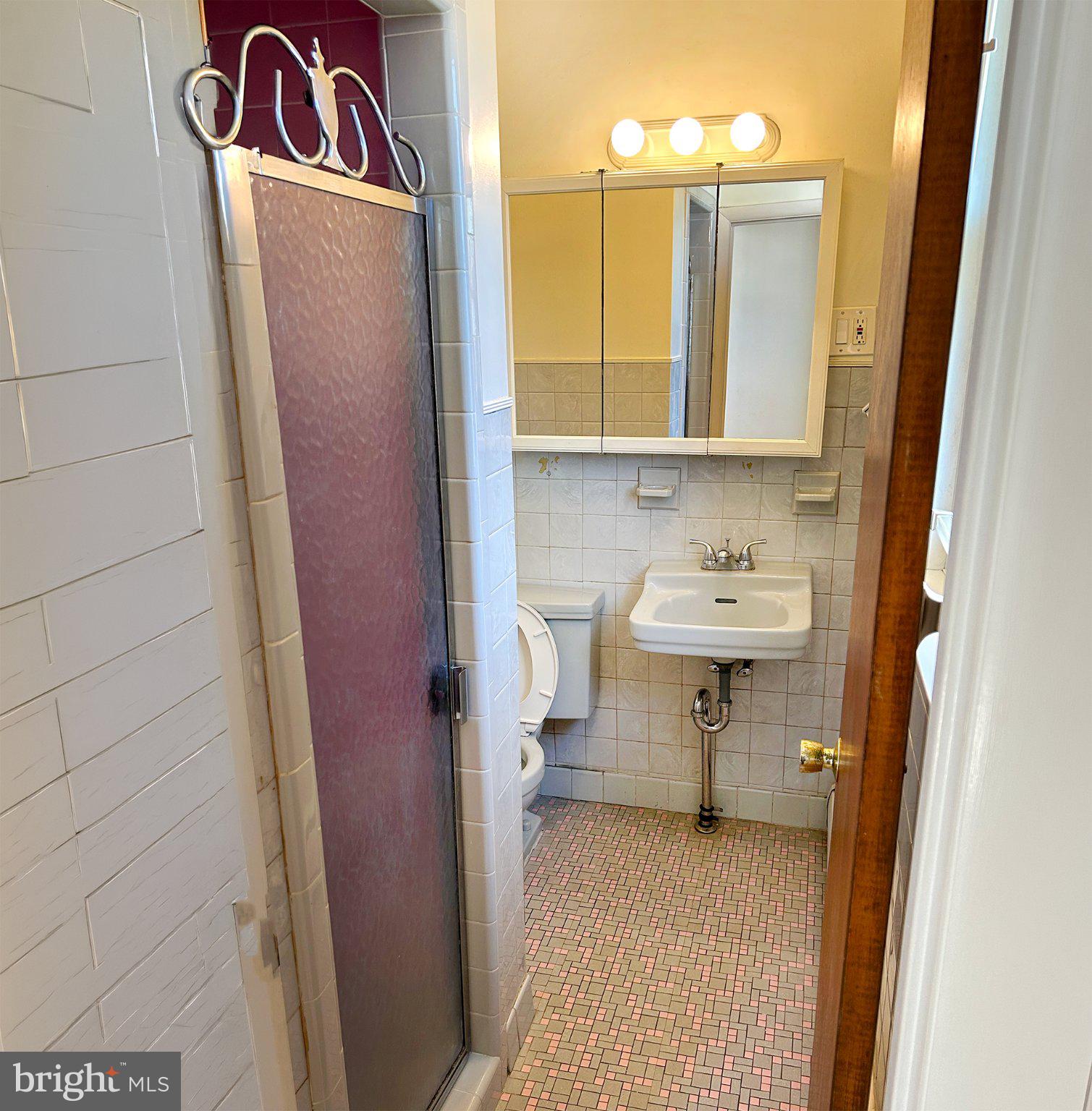 PHILADELPHIA (NORTHEAST) - Residential