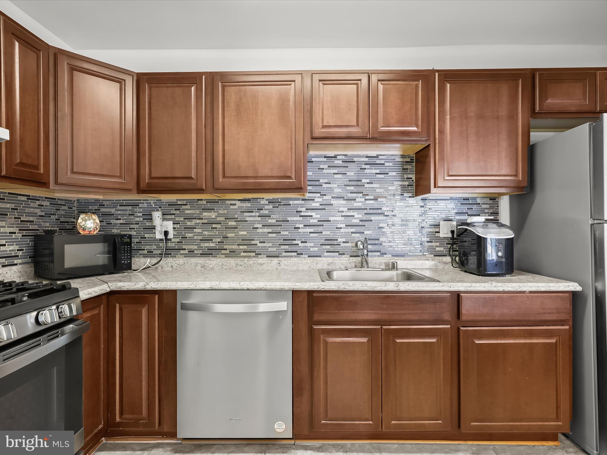 CHESTNUT HILL - Residential