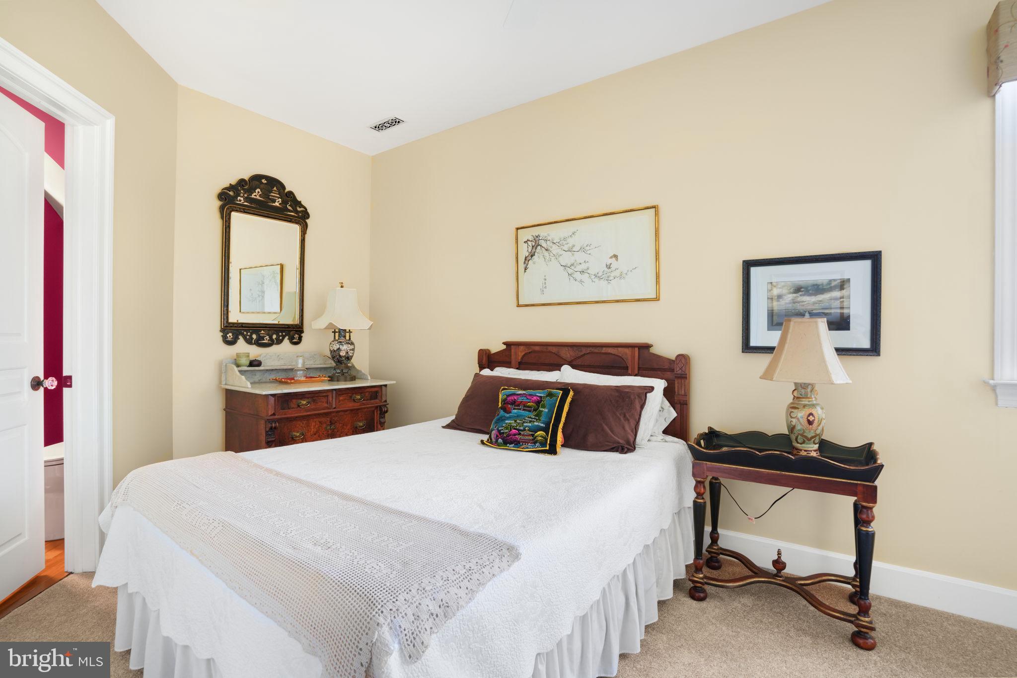 INDIAN CREEK - Residential