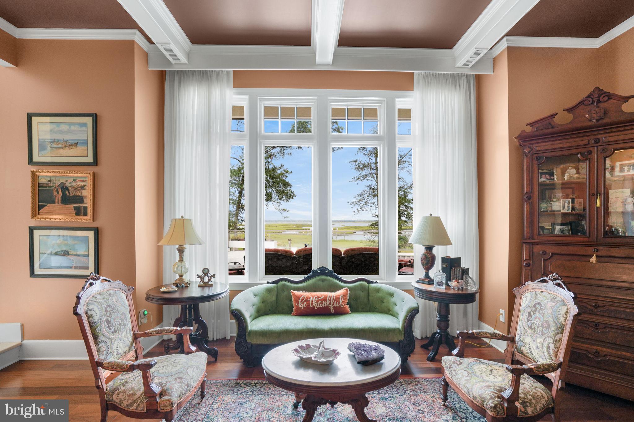 INDIAN CREEK - Residential