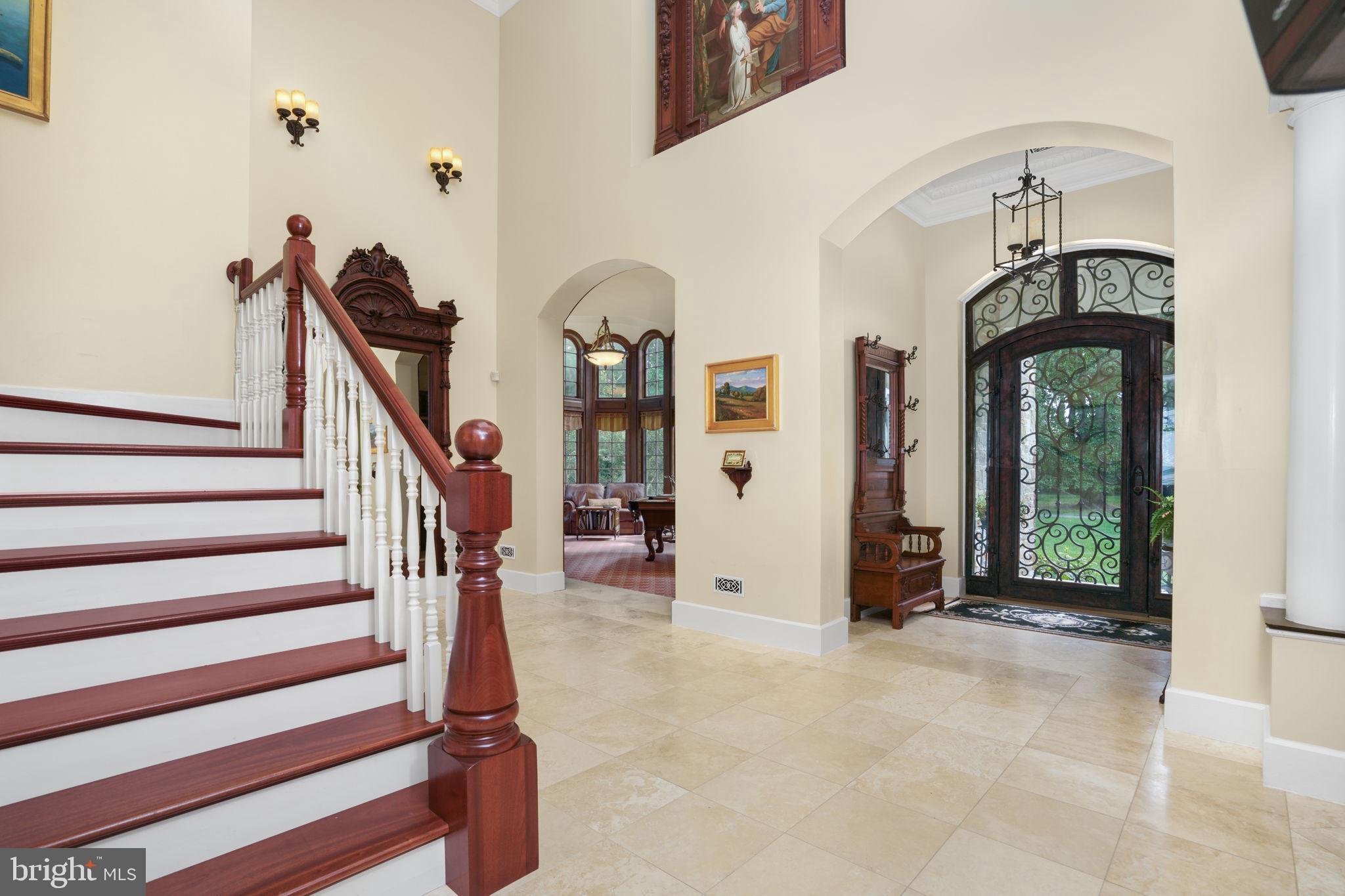 INDIAN CREEK - Residential