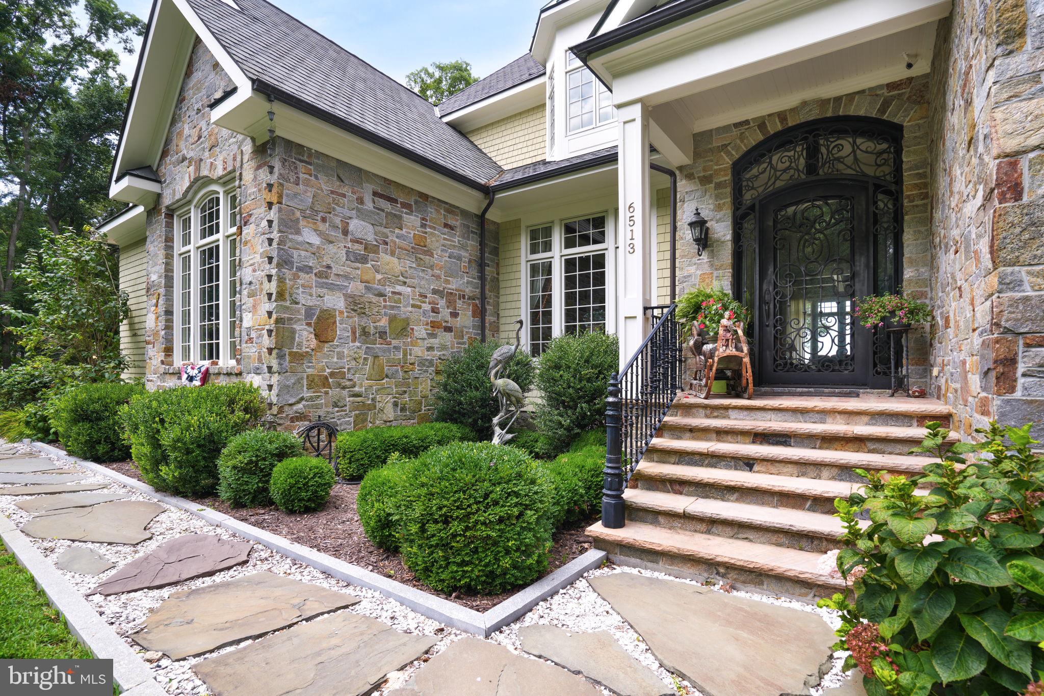 INDIAN CREEK - Residential