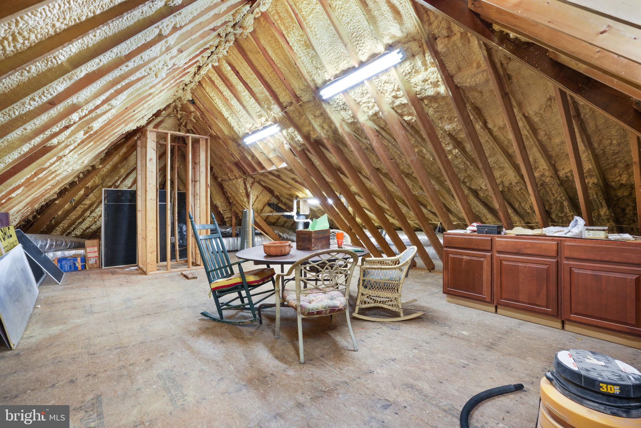 INDIAN CREEK - Residential