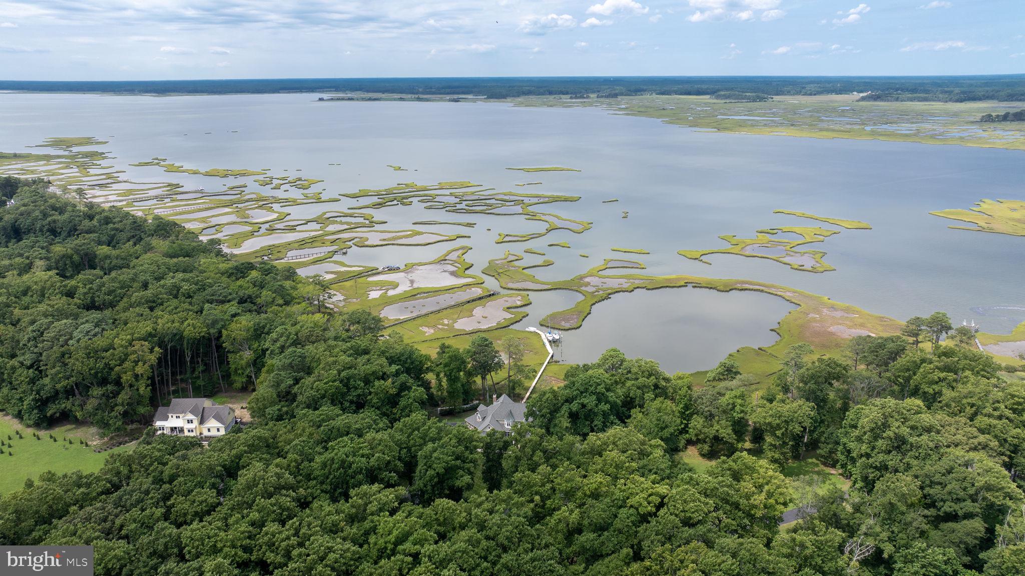 INDIAN CREEK - Residential