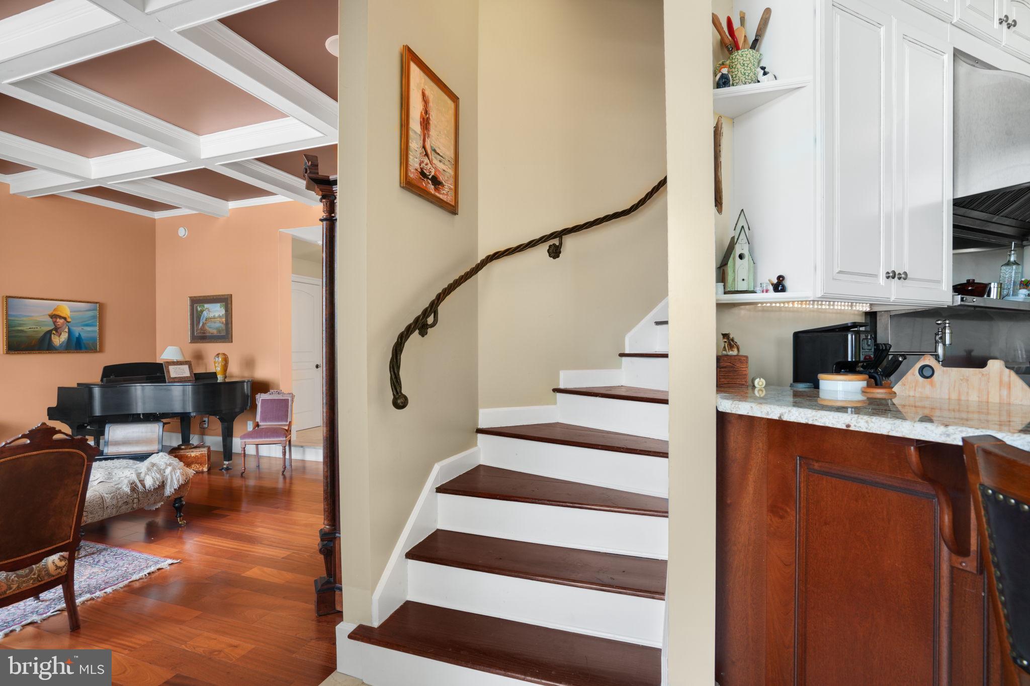 INDIAN CREEK - Residential