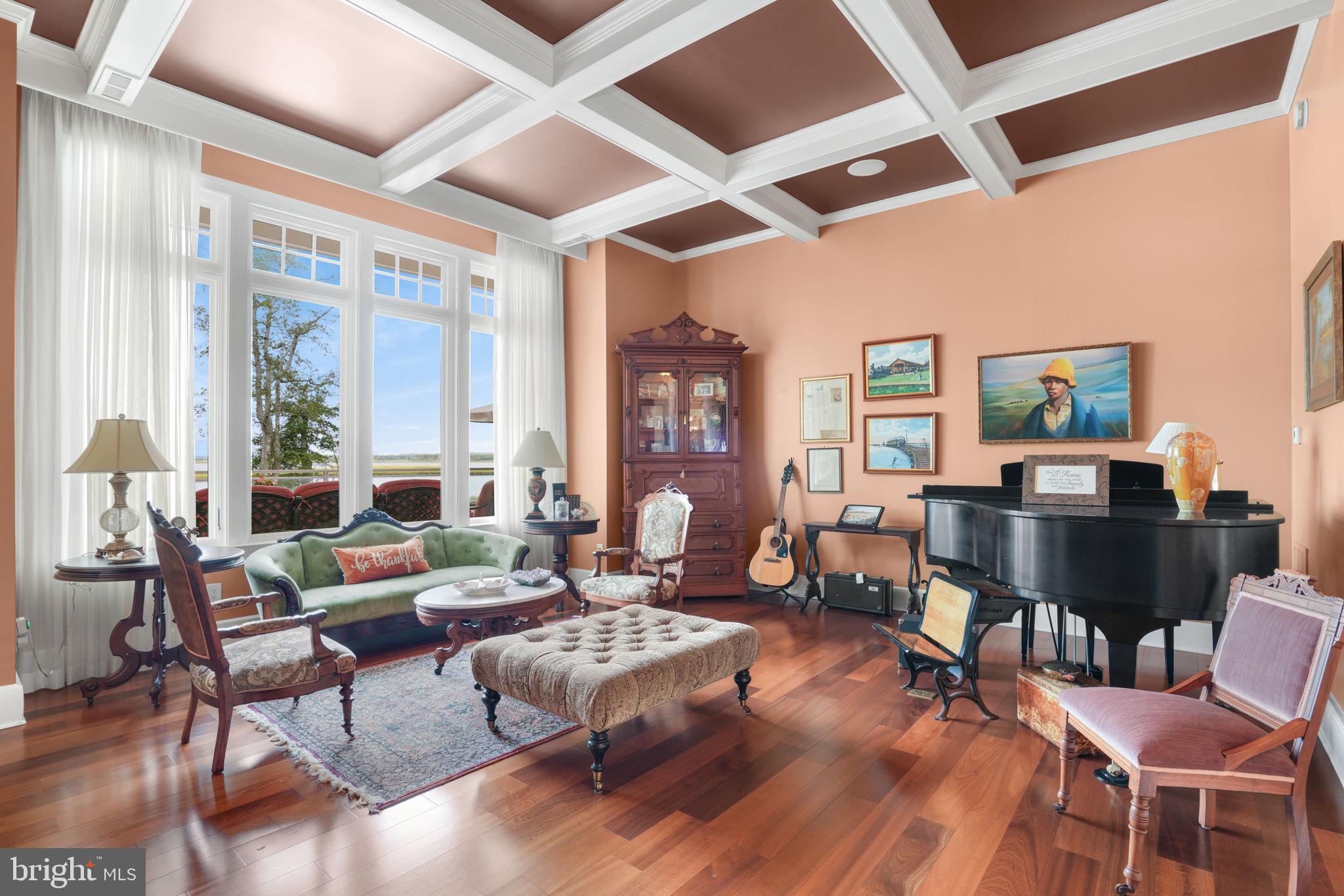 INDIAN CREEK - Residential