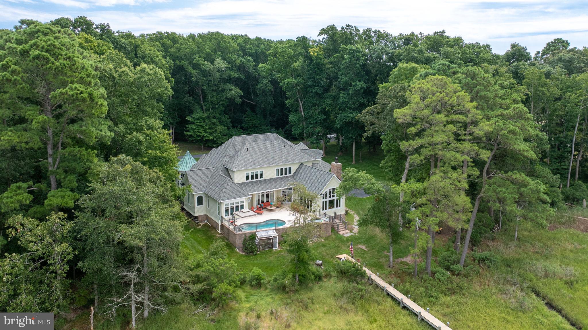 INDIAN CREEK - Residential