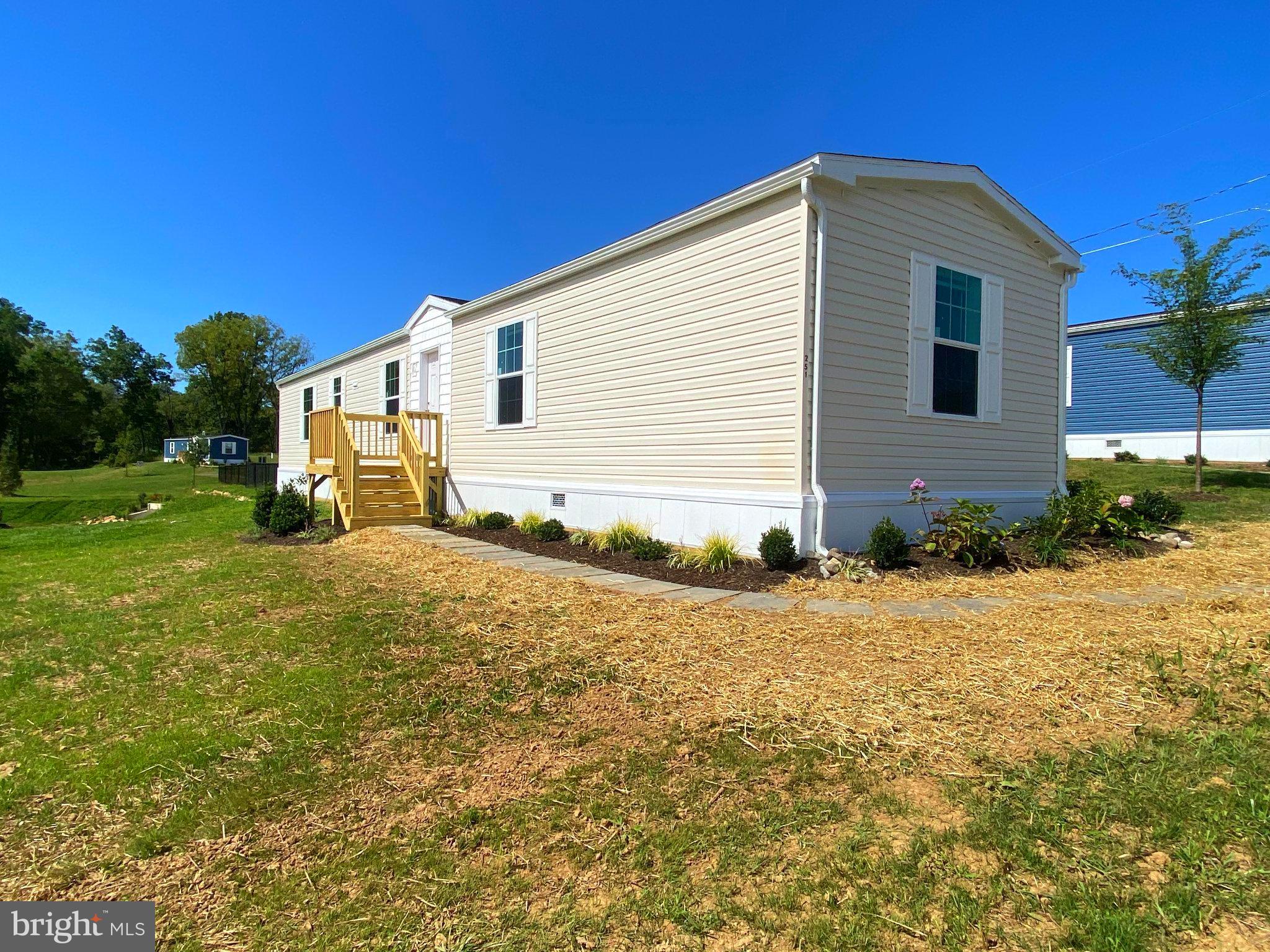 251 GUNNER LANE