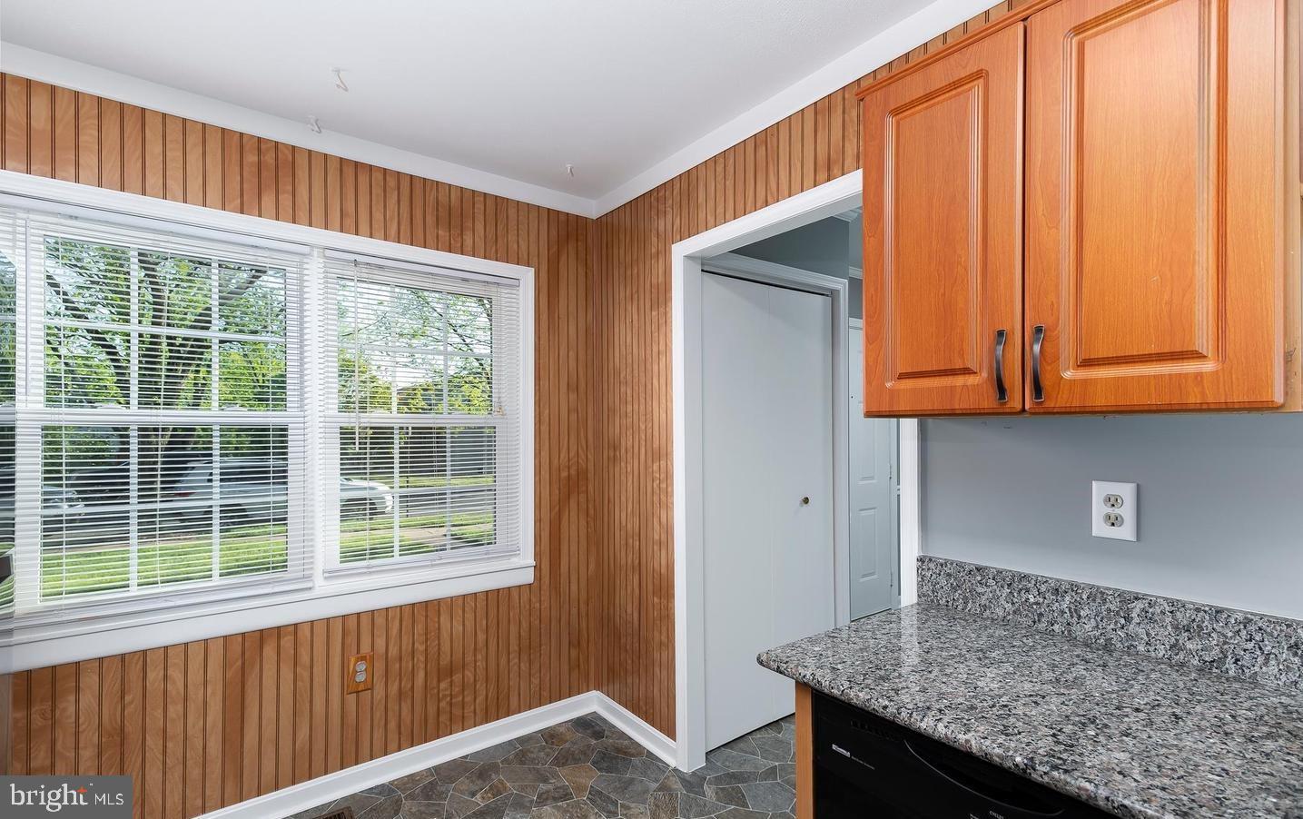 CROFTON MEADOWS - Residential Lease