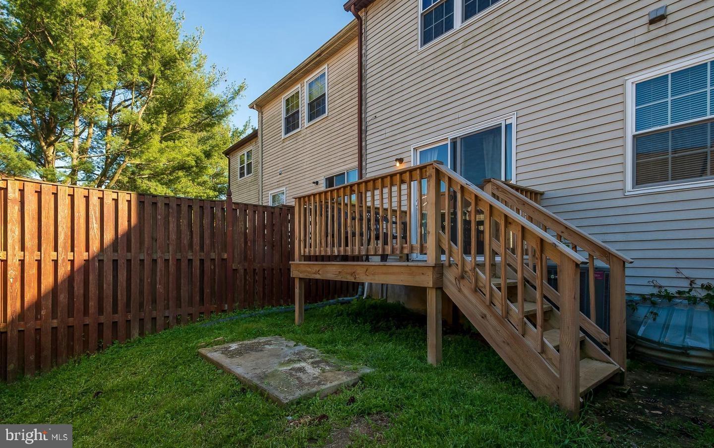 CROFTON MEADOWS - Residential Lease