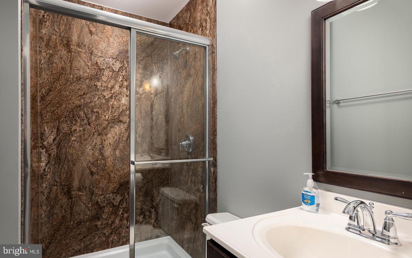 CROFTON MEADOWS - Residential Lease