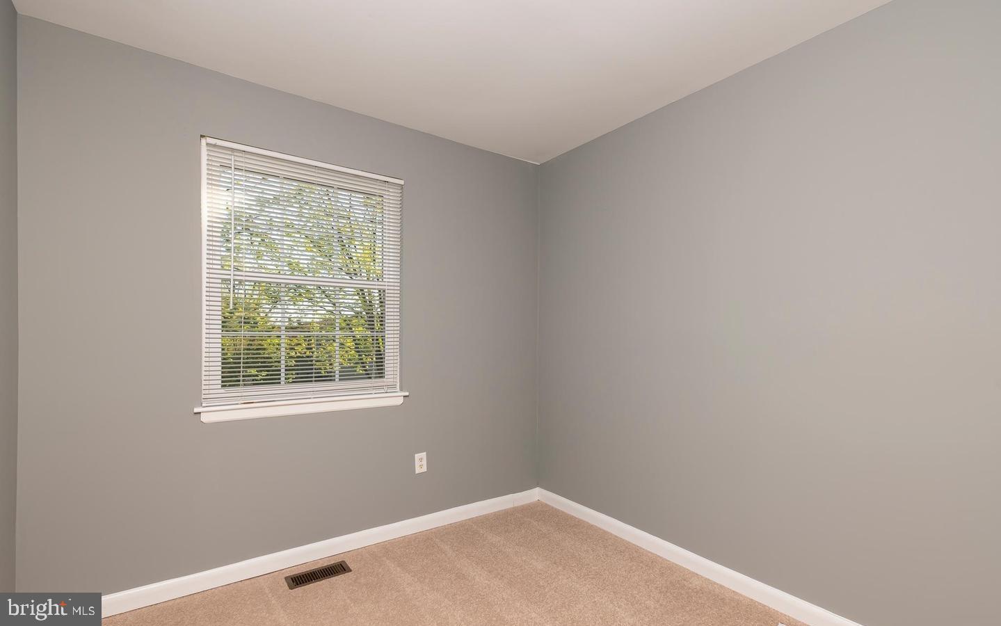 CROFTON MEADOWS - Residential Lease