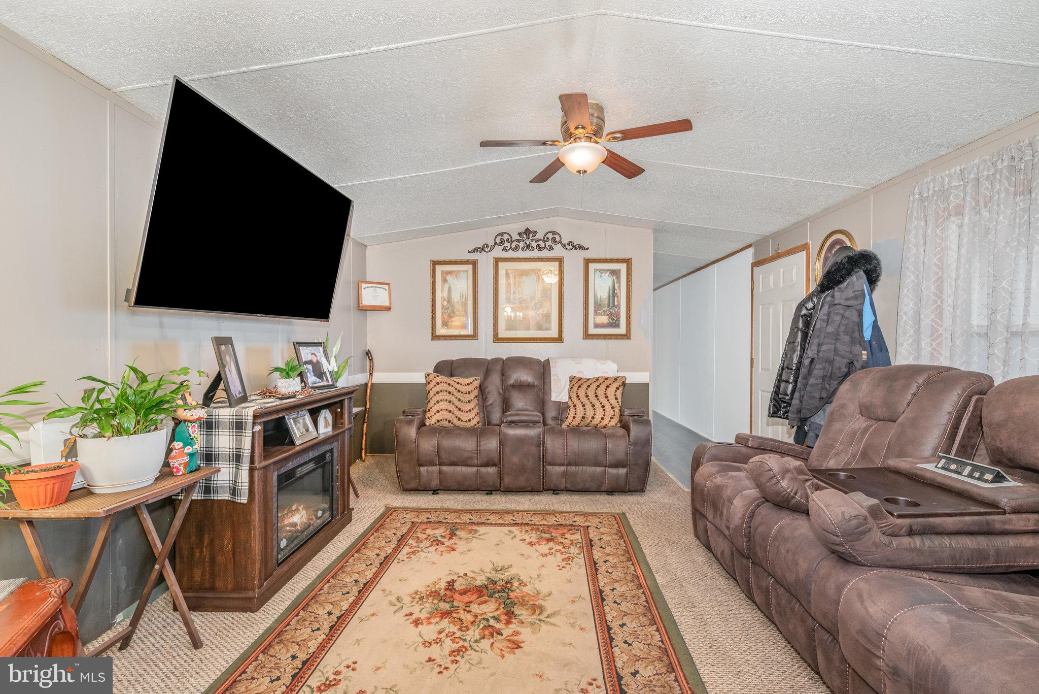 WALNUT GROVE MOBILE HOME PARK - Residential