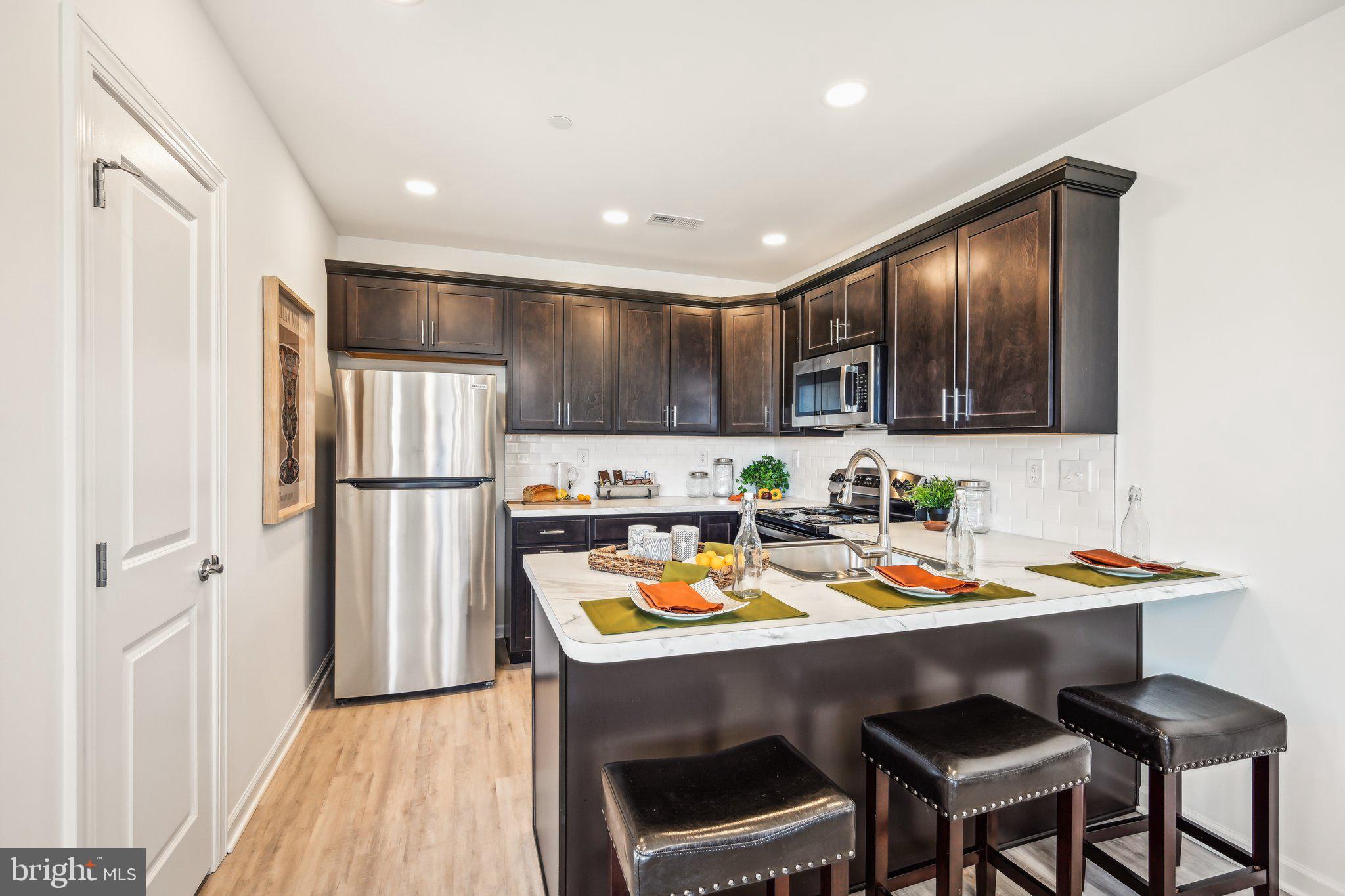 ARBOR PLACE - Residential