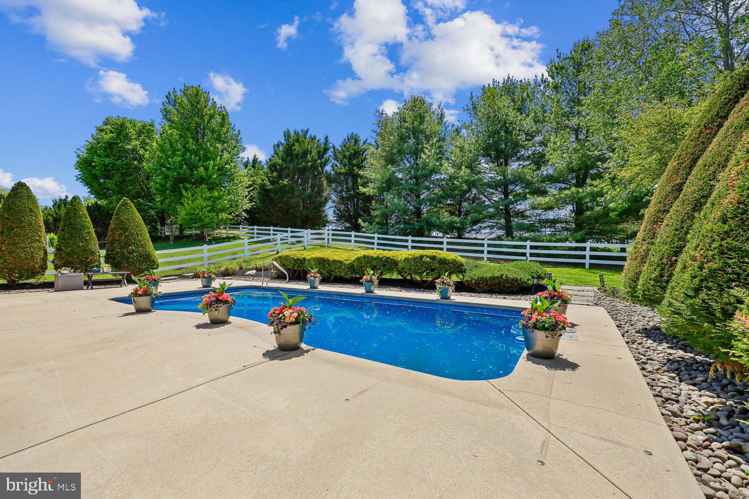 GLENBROOK - Residential