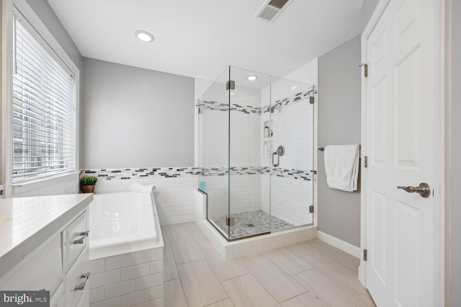 GLENBROOK - Residential