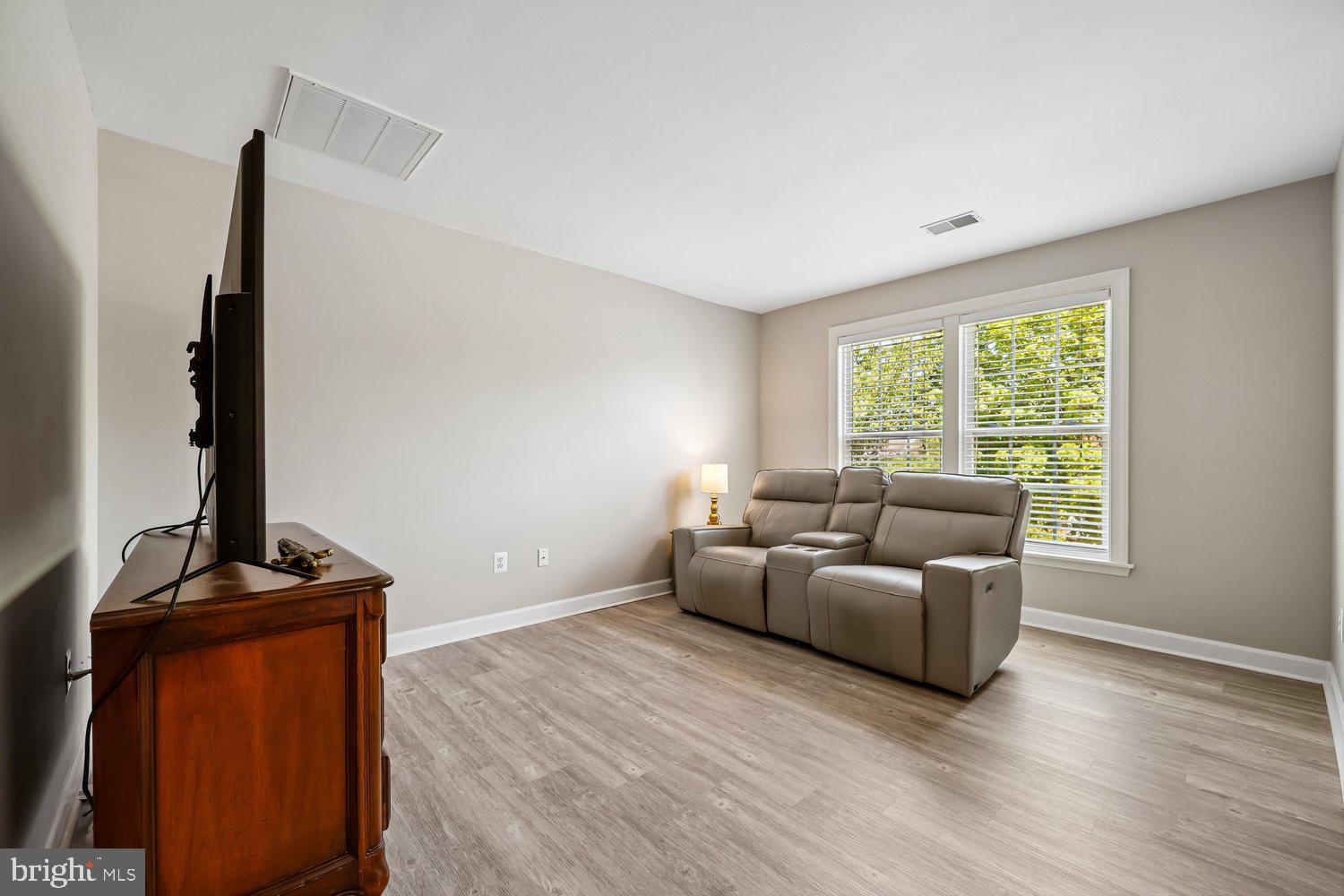 GLENBROOK - Residential