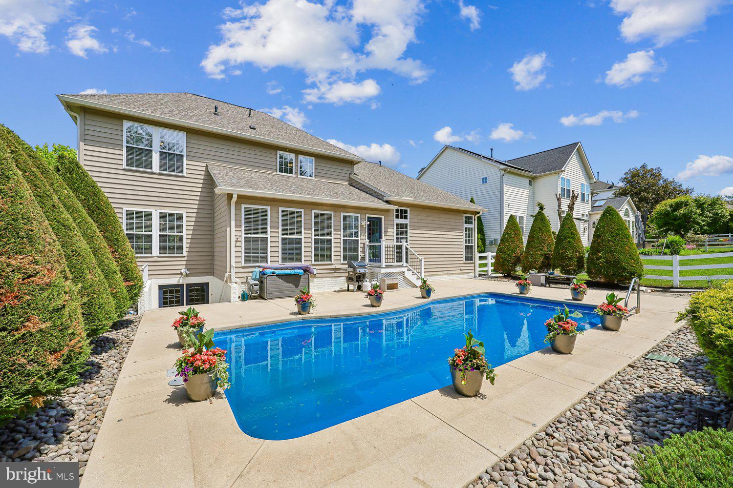 GLENBROOK - Residential