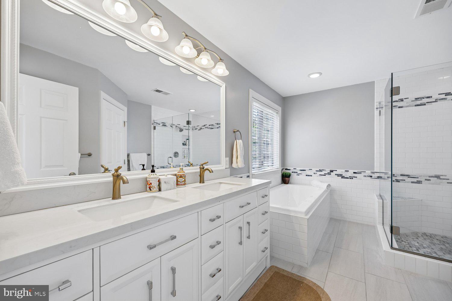 GLENBROOK - Residential