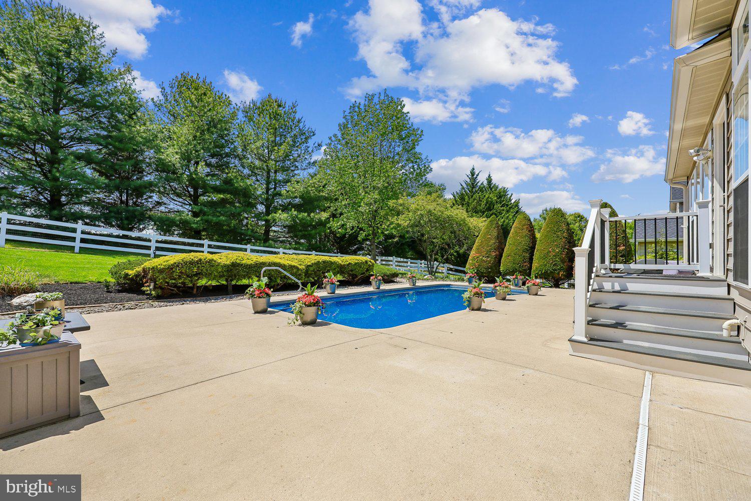 GLENBROOK - Residential