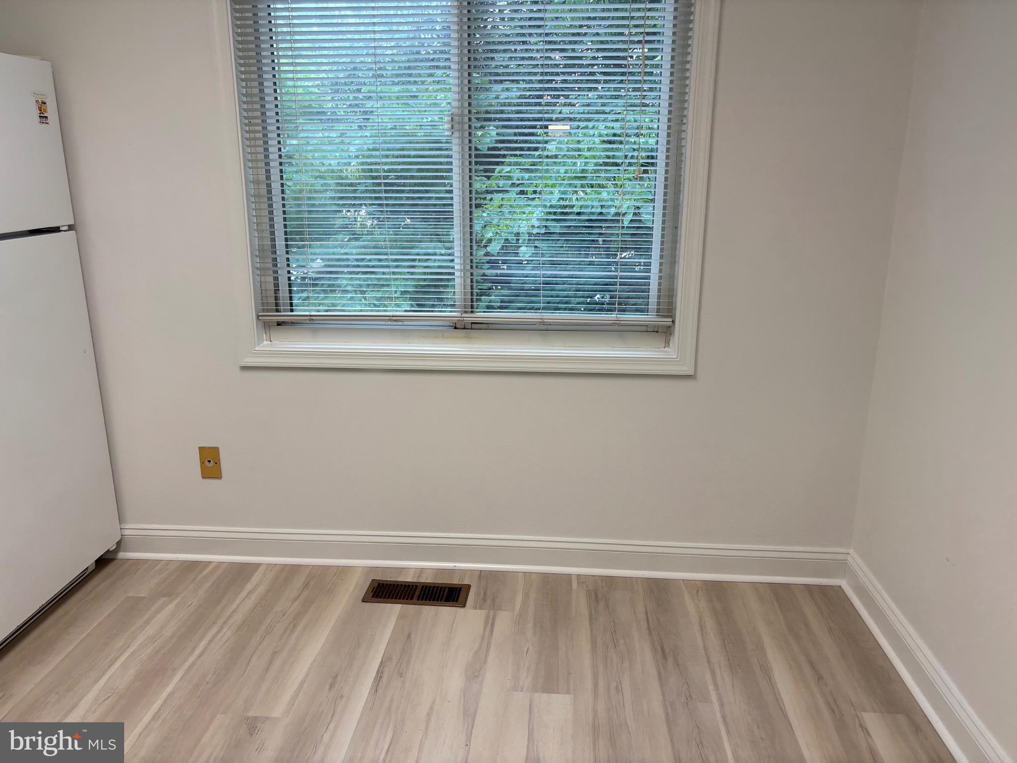 7002 EVERGREEN COURT