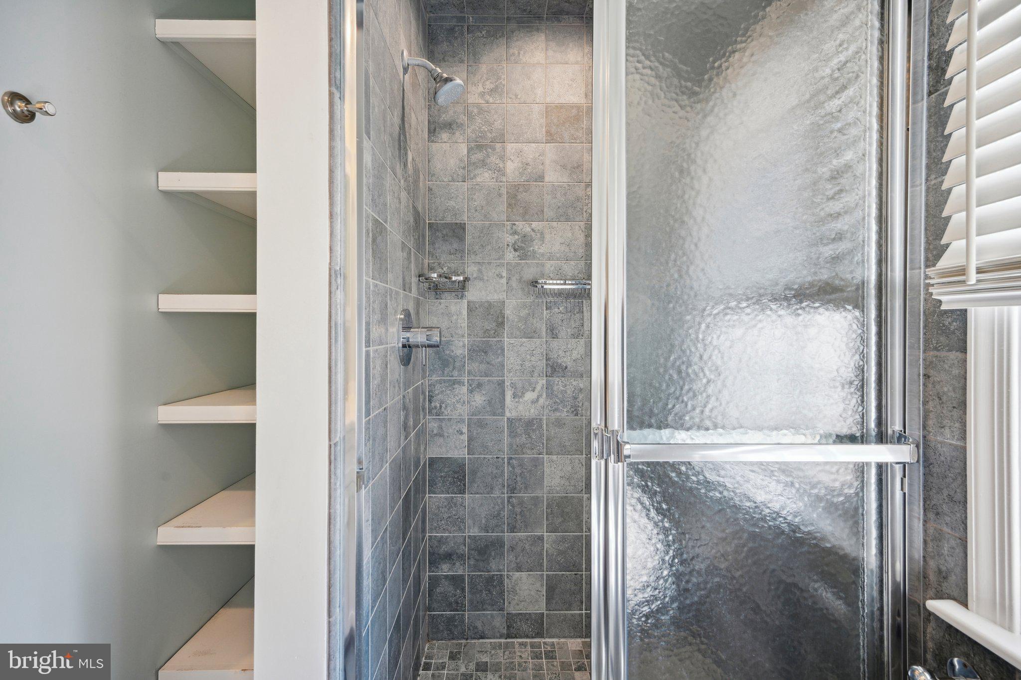 WYNNEWOOD - Residential