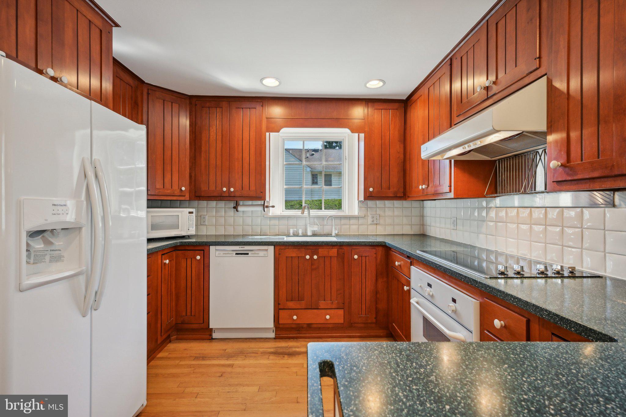 WYNNEWOOD - Residential