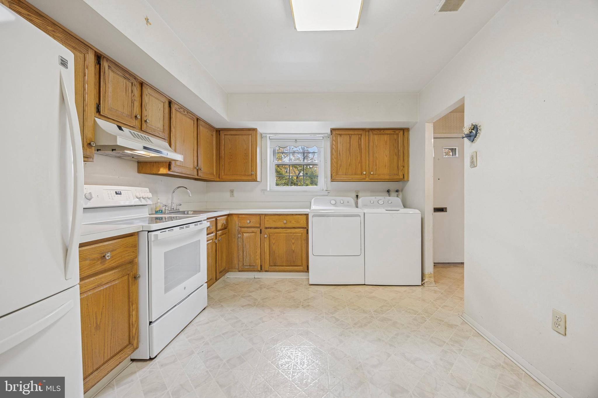 BUTLER PARK CONDO - Residential