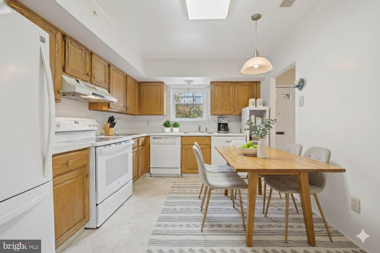 BUTLER PARK CONDO - Residential