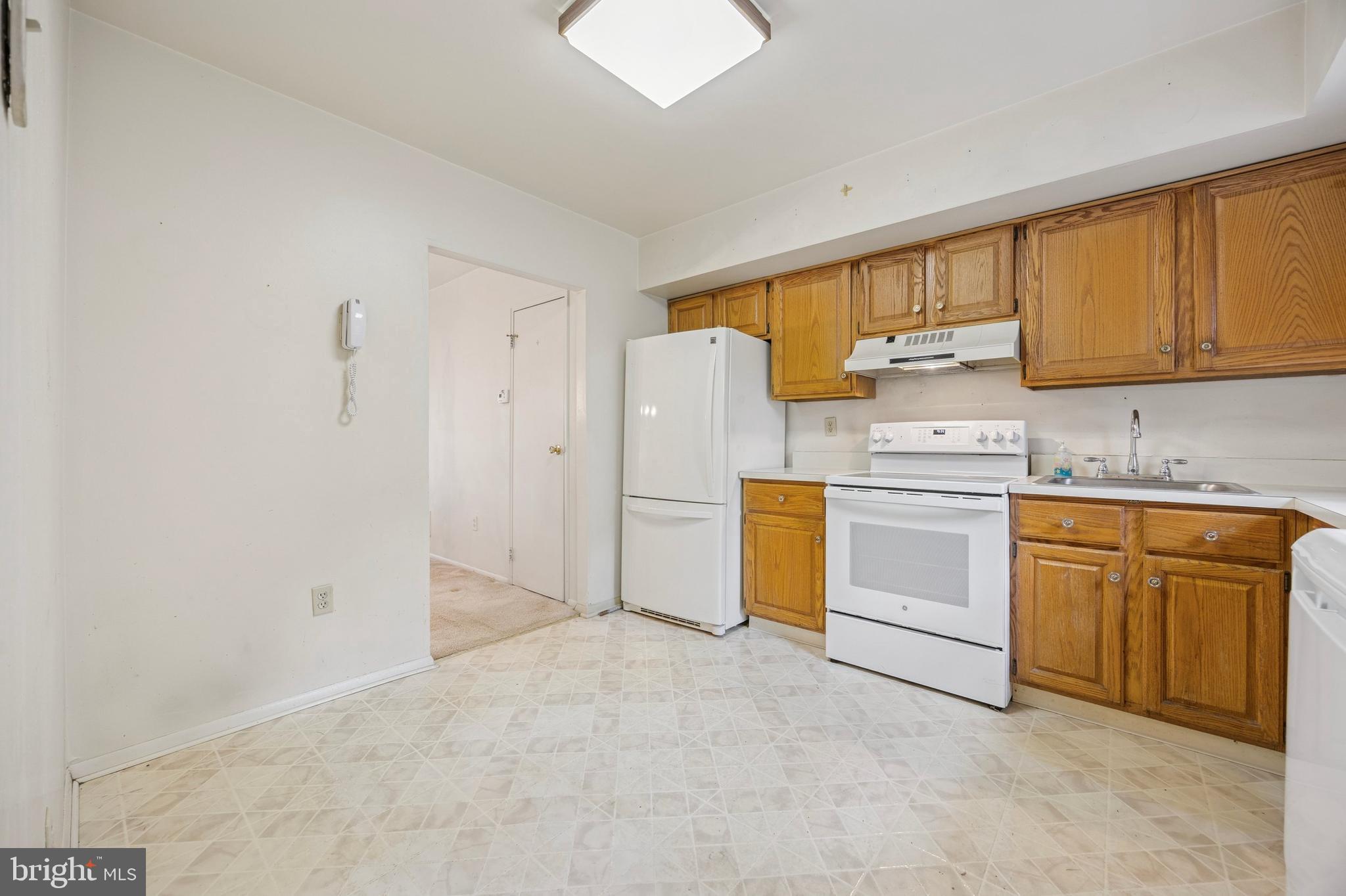 BUTLER PARK CONDO - Residential