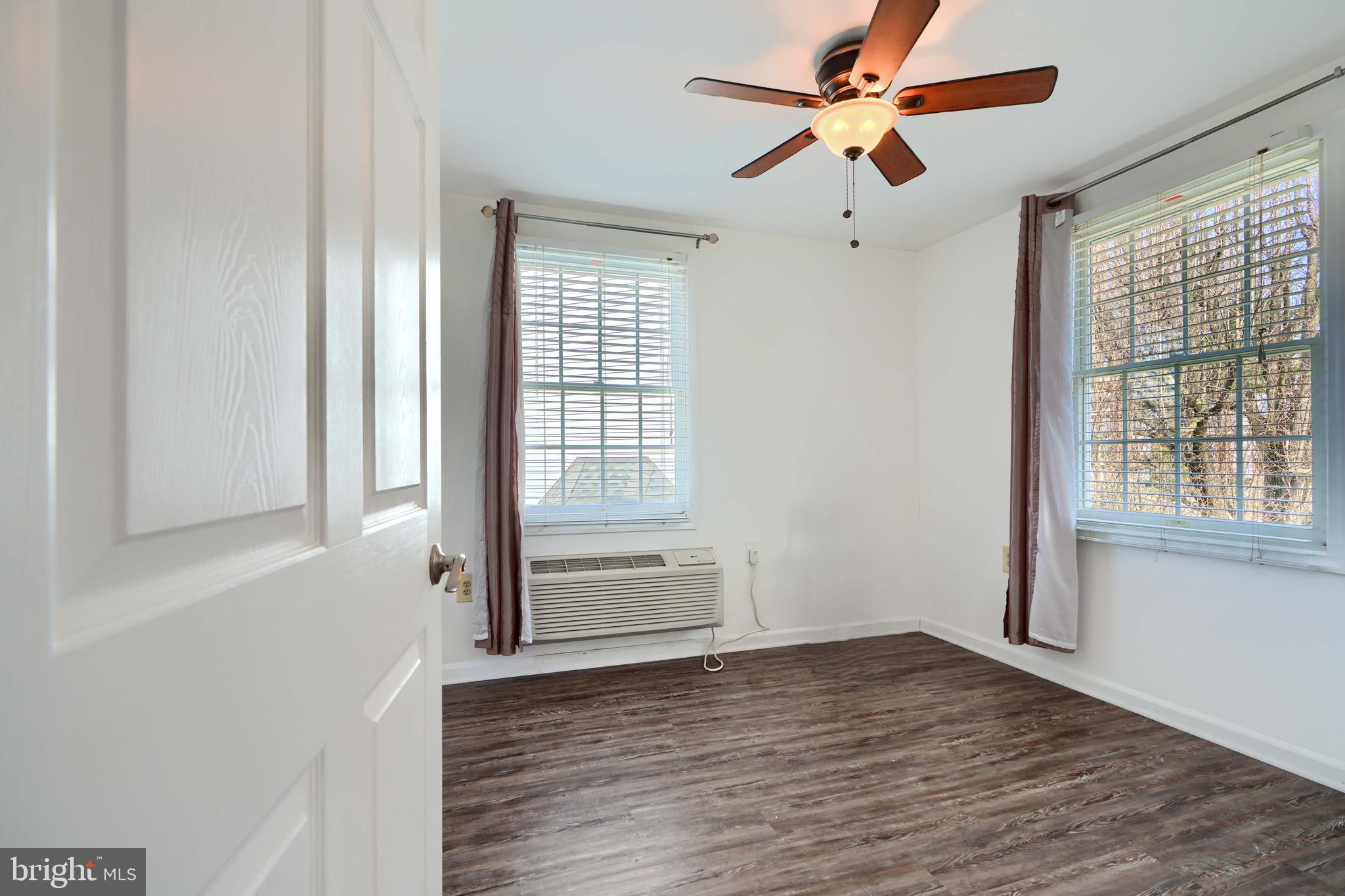 OAKHURST - Residential