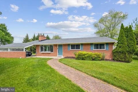 3400 Oakhurst Drive, Burtonsville, MD MLS: MDMC2177224