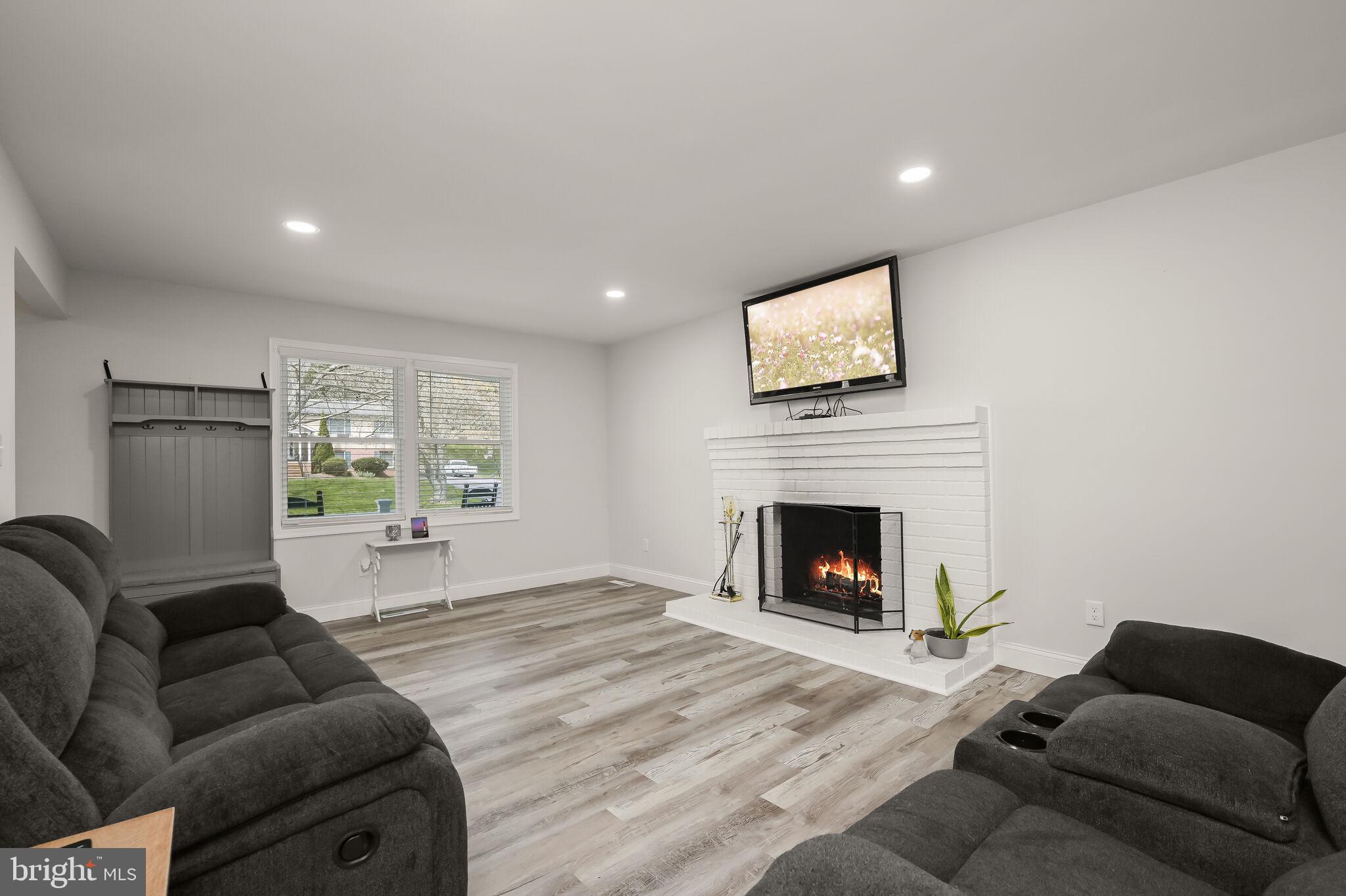 MOUNT HEBRON - Residential