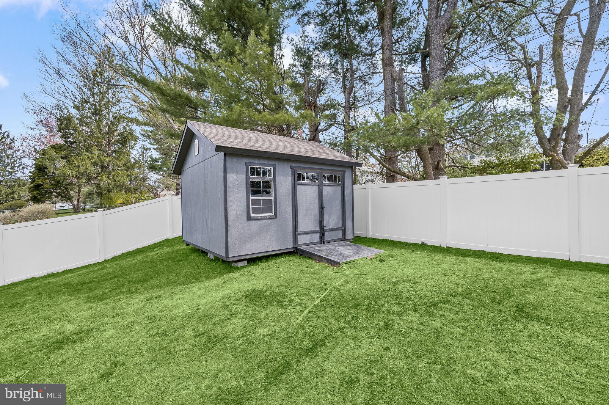 MOUNT HEBRON - Residential