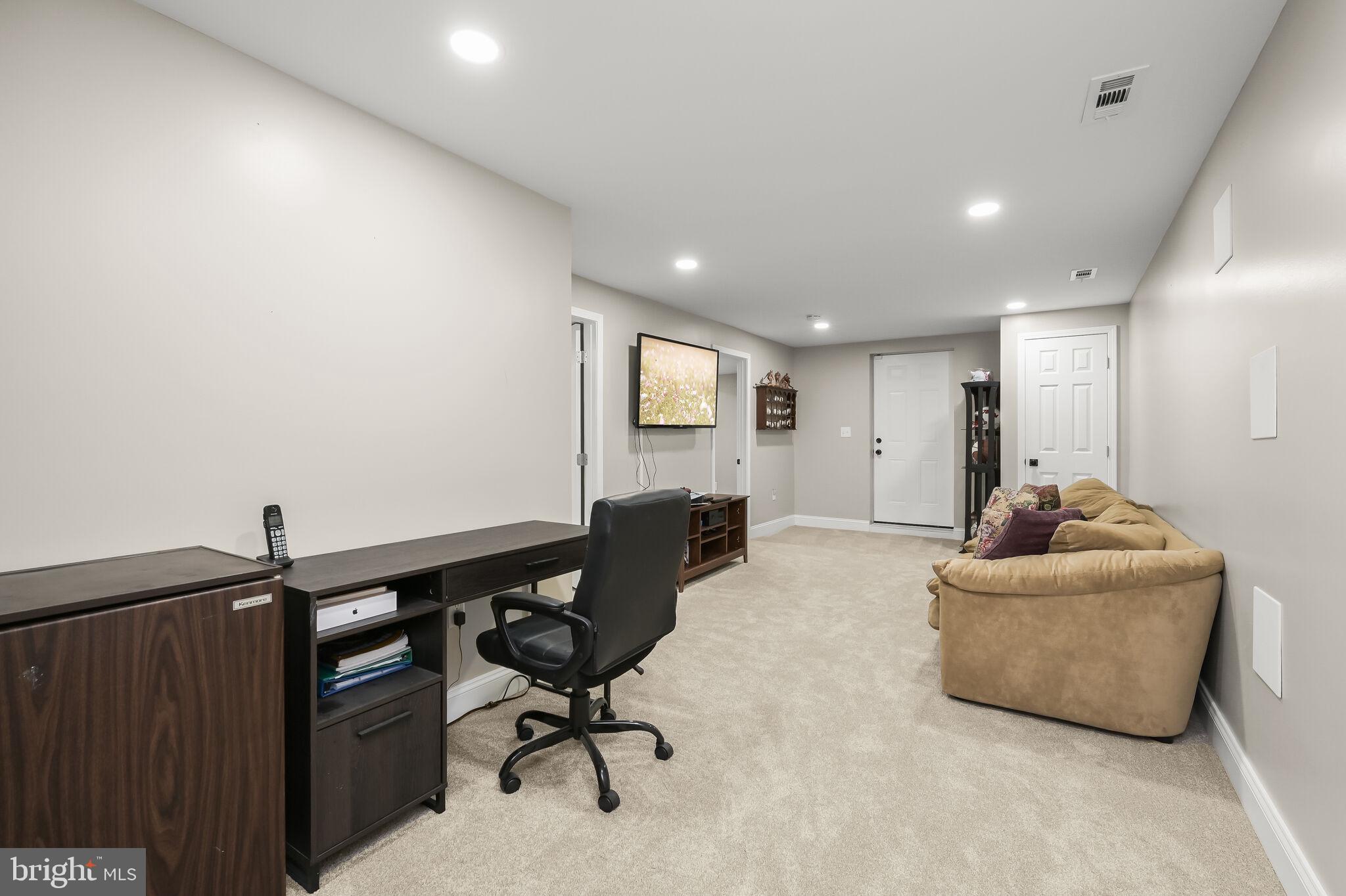 MOUNT HEBRON - Residential