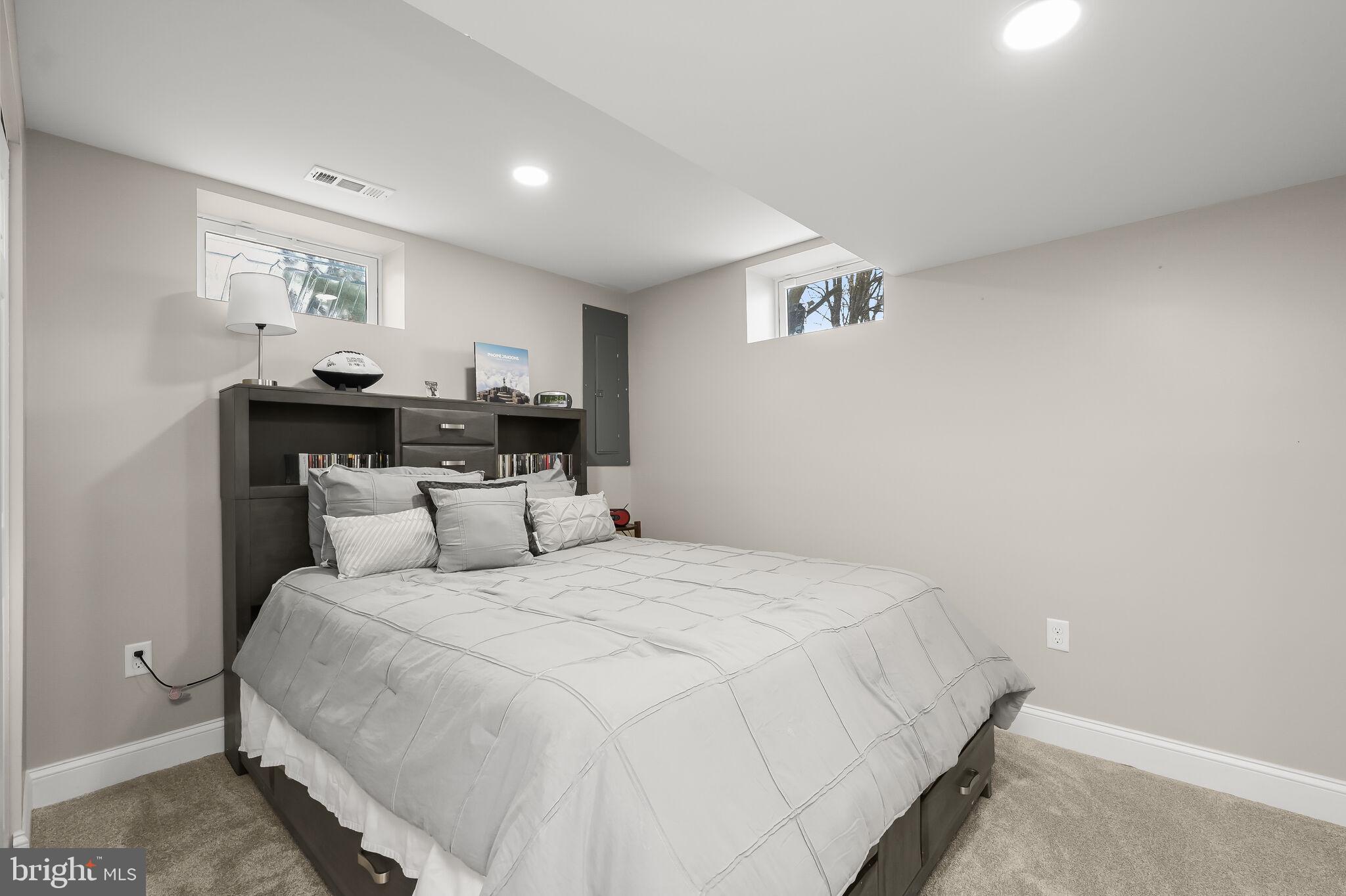 MOUNT HEBRON - Residential