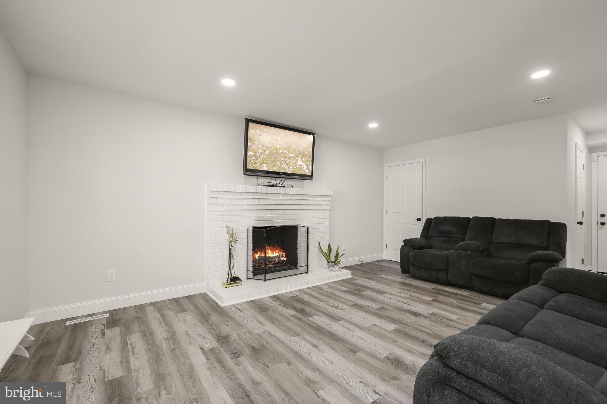 MOUNT HEBRON - Residential