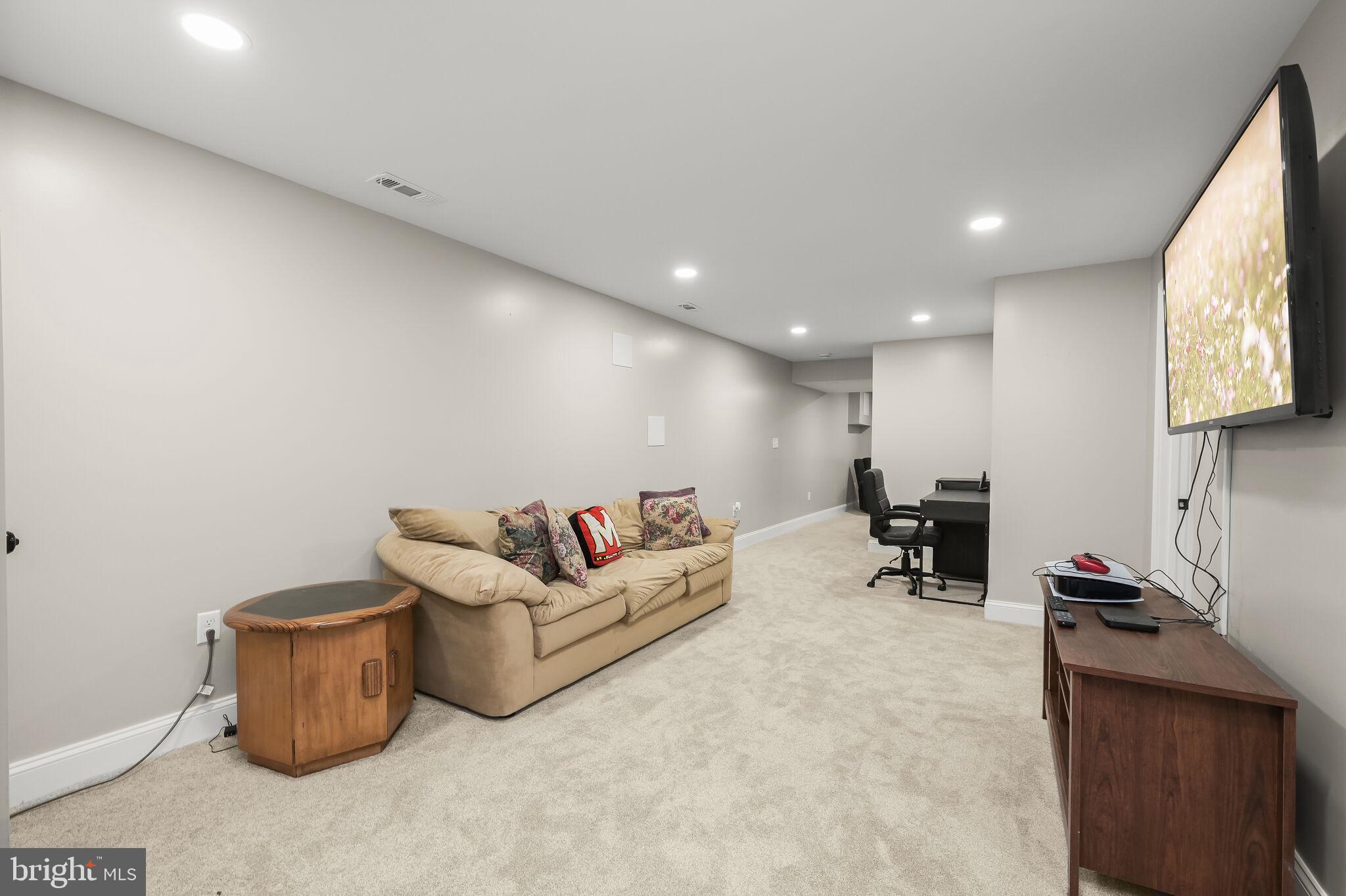 MOUNT HEBRON - Residential